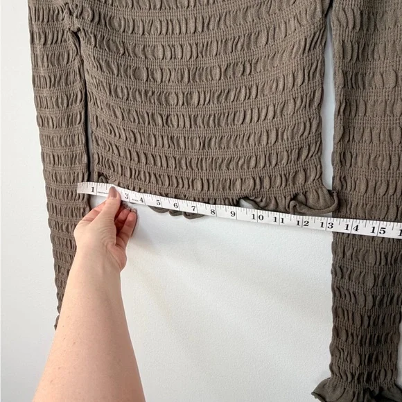 Zara Olive Green Smocked Crop Top – Long Sleeve – Size M - Picture 13 of 17